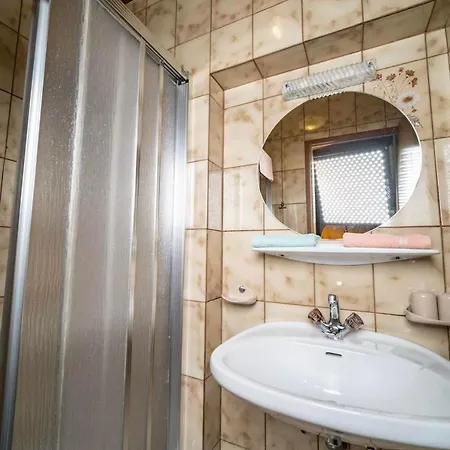 דירה Apartmenthaus Donnerrose ליוטאש