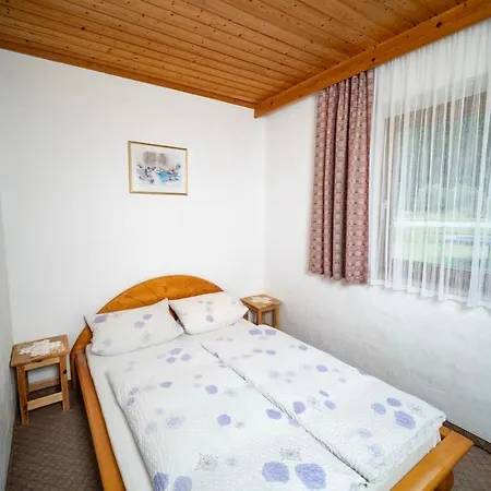 Apartmenthaus Donnerrose דירה ליוטאש