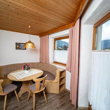 Appartmenthaus Donnerrose Leutasch