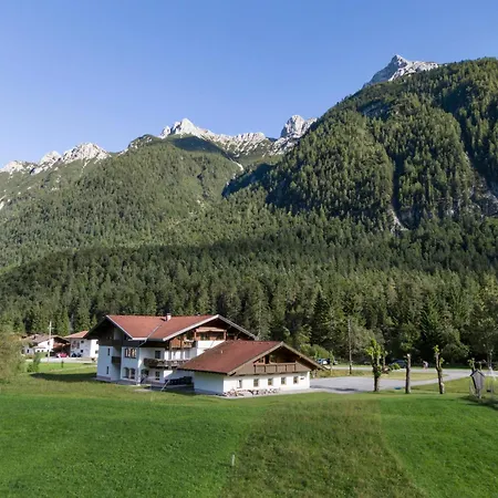 Апартаменты Apartmenthaus Donnerrose Лойташ
