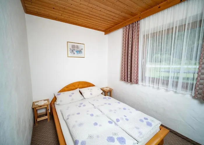 Appartmenthaus Donnerrose Apartment Leutasch